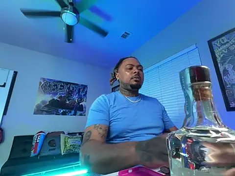 4EVAGLACIERS online show from 03-24-26, 03:22