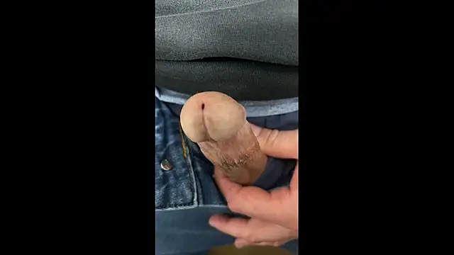 Snapshot of havefun32 chatting on 02-25-26, 01:10 havefun32 online show from 02-25-26, 01:10