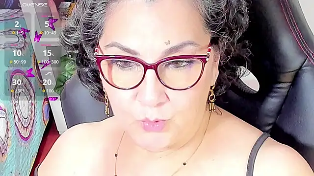 cataleya mom online show from 10-21-25, 03:02