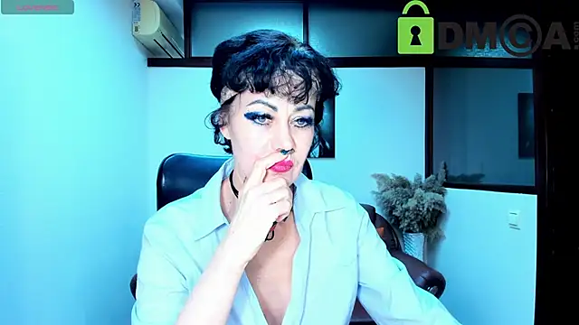 Snapshot of Silvia_Wallec chatting on 02-15-25, 12:33 Silvia Wallec online show from 02-15-25, 12:33