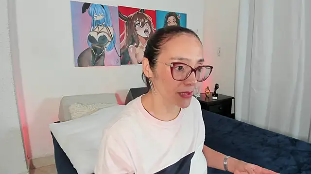 Jessica Herrera  online show from 09-17-25, 09:38