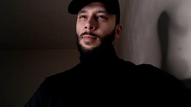 Snapshot of henryaxe chatting on 02-12-26, 10:21 henryaxe online show from 02-12-26, 10:21