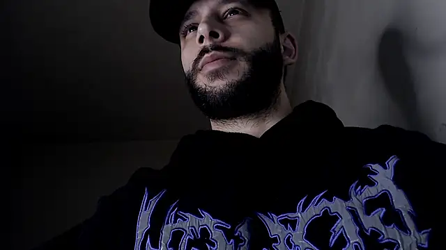 Snapshot of henryaxe chatting on 02-14-26, 11:40 henryaxe online show from 02-14-26, 11:40