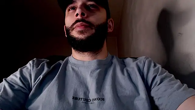 Snapshot of henryaxe chatting on 02-17-26, 12:56 henryaxe online show from 02-17-26, 12:56