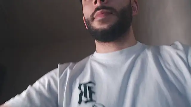 Snapshot of henryaxe chatting on 03-02-26, 02:14 henryaxe online show from 03-02-26, 02:14