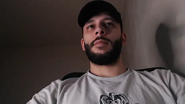 Snapshot of henryaxe chatting on 03-09-26, 09:13 henryaxe online show from 03-09-26, 09:13