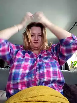 Snapshot of lady_charlyne chatting on 11-27-25, 09:00 lady charlyne online show from 11-27-25, 09:00