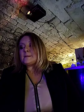 Snapshot of lady_charlyne chatting on 11-28-25, 08:22 lady charlyne online show from 11-28-25, 08:22