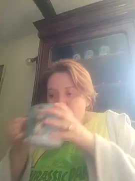 Snapshot of lady_charlyne chatting on 03-08-26, 12:20 lady charlyne online show from 03-08-26, 12:20