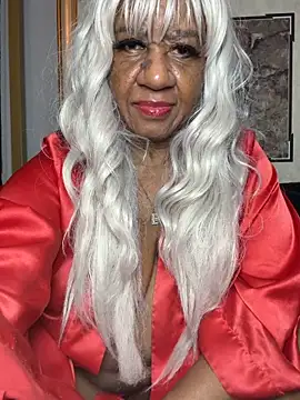 BreanaDivine online show from 12-19-25, 12:23