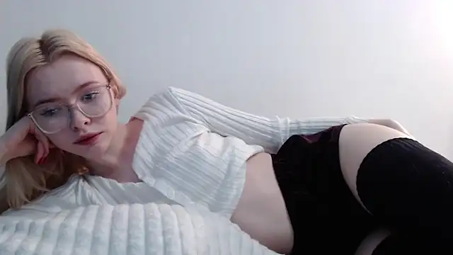 Snapshot of Sataobby chatting on 01-27-25, 04:22 Sataobby online show from 01-27-25, 04:22