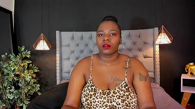 Tammy  vega  online show from 12-23-24, 04:01