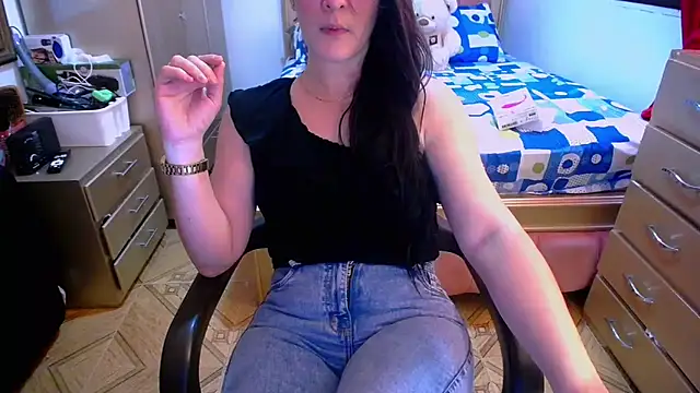 BitterMomXxx online show from 02-13-25, 03:03