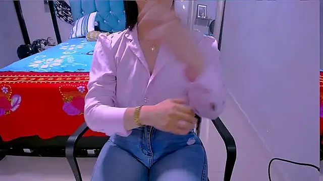 Snapshot of BitterMomXxx chatting on 03-27-26, 02:17 BitterMomXxx online show from 03-27-26, 02:17