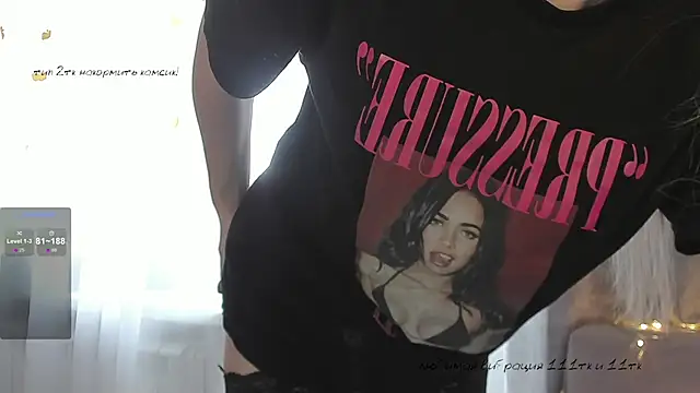 Snapshot of elena_addiction chatting on 10-31-25, 06:47 elena addiction online show from 10-31-25, 06:47