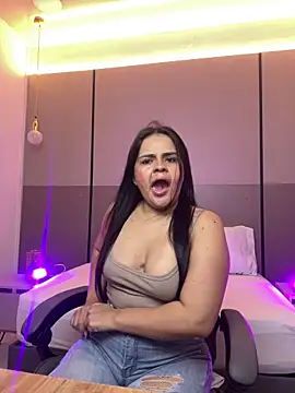 ayla13  online show from 03-09-26, 07:18