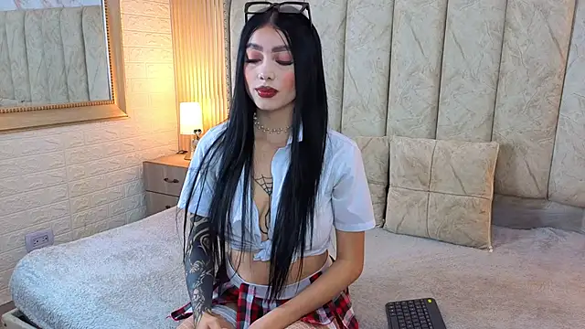 catalina  23 online show from 10-11-25, 07:45