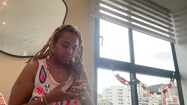 ChocolateCakeQueen online show from 01-05-25, 05:30
