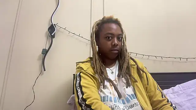 ChocolateCakeQueen online show from 01-09-25, 05:02