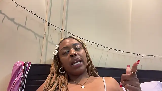 ChocolateCakeQueen online show from 01-16-25, 03:23