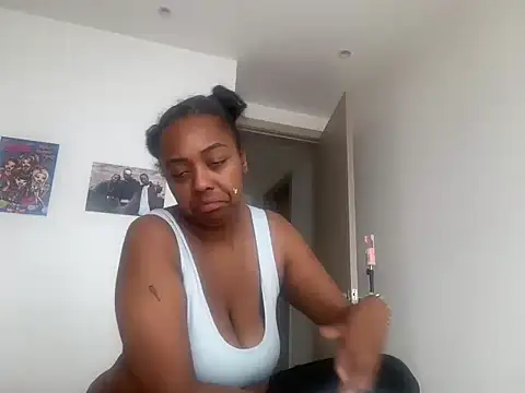 Snapshot of ChocolateCakeQueen chatting on 07-02-26, 02:12 ChocolateCakeQueen online show from 07-02-26, 02:12