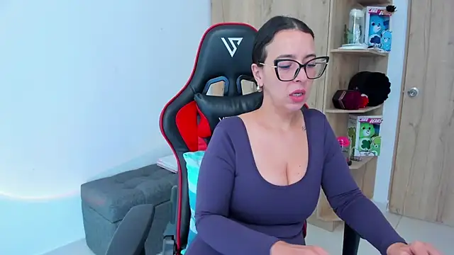  amanda seyfried19 online show from 09-30-25, 05:18