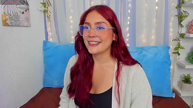 HazzelGray online show from 01-10-25, 02:45