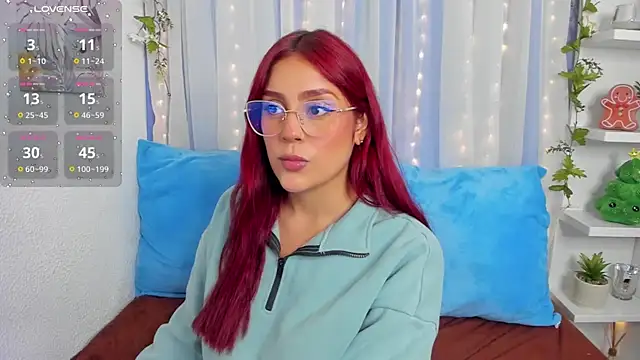 HazzelGray online show from 01-12-25, 03:46