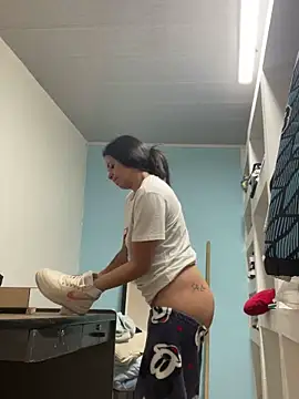 hannahb-e online show from 02-15-25, 09:48