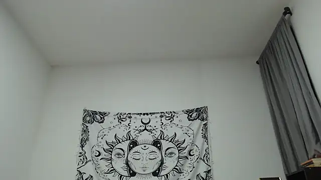 AlinaWoolf  online show from 01-24-25, 04:27