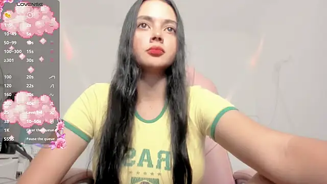 Snapshot of Sarah_angell chatting on 07-01-26, 12:56 Sarah angell online show from 07-01-26, 12:56