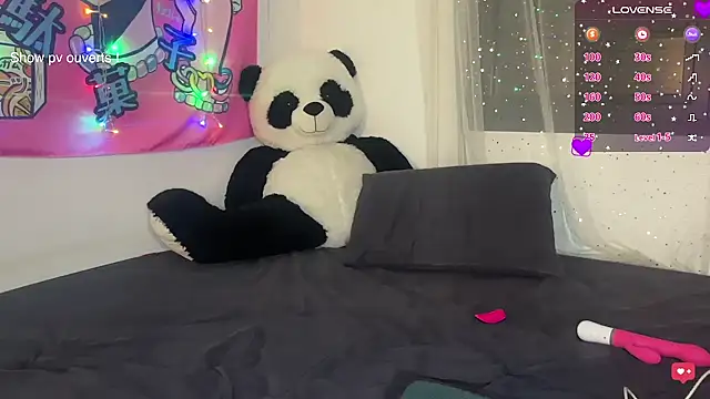 Snapshot of Miss-syanaa chatting on 03-27-26, 08:52 Miss-syanaa online show from 03-27-26, 08:52