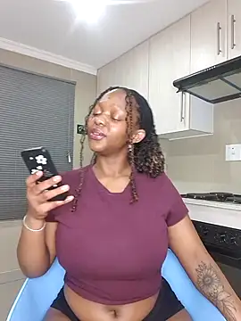 Snapshot of Jazmine-Blue chatting on 10-14-25, 10:10 Jazmine-Blue online show from 10-14-25, 10:10