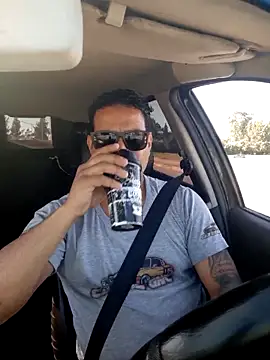 hecwil8 online show from 12-18-25, 12:00