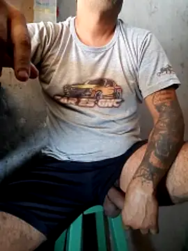 hecwil8 online show from 04-24-26, 06:32