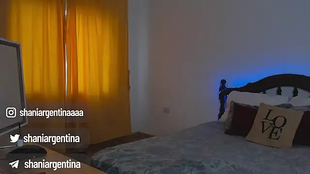 Snapshot of -ShaniArgentina- chatting on 01-27-25, 07:03 -ShaniArgentina- online show from 01-27-25, 07:03