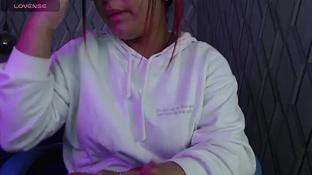 NicolleTaylor online show from 03-12-25, 03:02