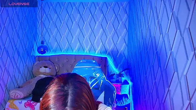 NicolleTaylor online show from 11-04-25, 03:38