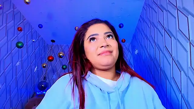 NicolleTaylor online show from 12-15-25, 04:06