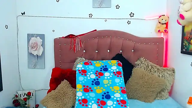 Snapshot of AngeDrty chatting on 02-20-25, 12:30 AngeDrty online show from 02-20-25, 12:30