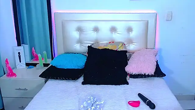 Snapshot of AngeDrty chatting on 03-06-25, 08:37 AngeDrty online show from 03-06-25, 08:37