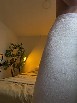 Snapshot of SrLuis18 chatting on 03-11-26, 11:22 SrLuis18 online show from 03-11-26, 11:22