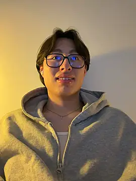 Snapshot of SrLuis18 chatting on 03-17-26, 06:50 SrLuis18 online show from 03-17-26, 06:50