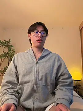 Snapshot of SrLuis18 chatting on 03-18-26, 12:36 SrLuis18 online show from 03-18-26, 12:36