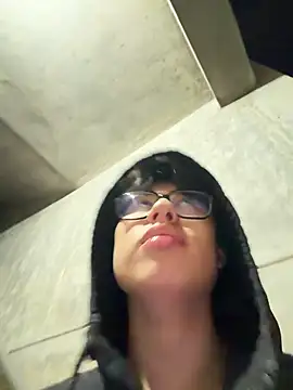 Snapshot of SrLuis18 chatting on 04-01-26, 05:30 SrLuis18 online show from 04-01-26, 05:30