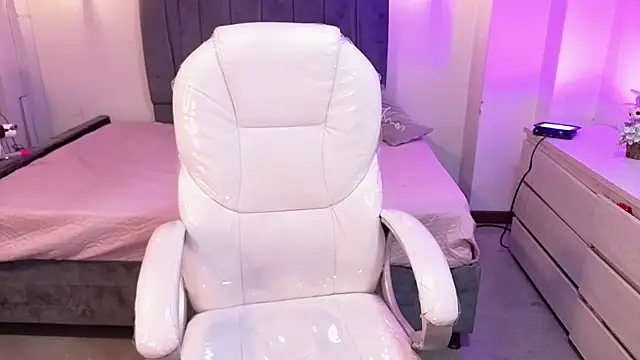 iam sofiia online show from 02-17-26, 08:59