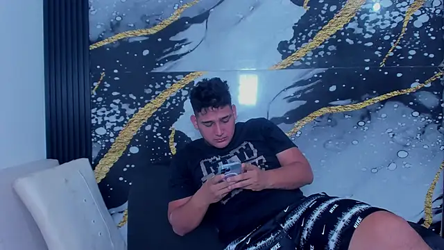 sweethot    online show from 09-21-25, 02:19