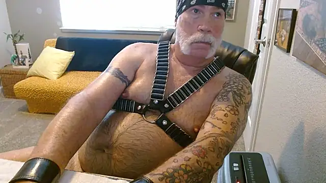 musclebearnips online show from 06-23-26, 05:55