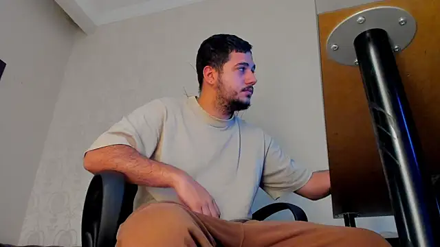 Snapshot of JoshKnights chatting on 11-07-25, 06:24 JoshKnights online show from 11-07-25, 06:24