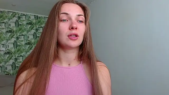 Olivia shine online show from 09-24-25, 04:27